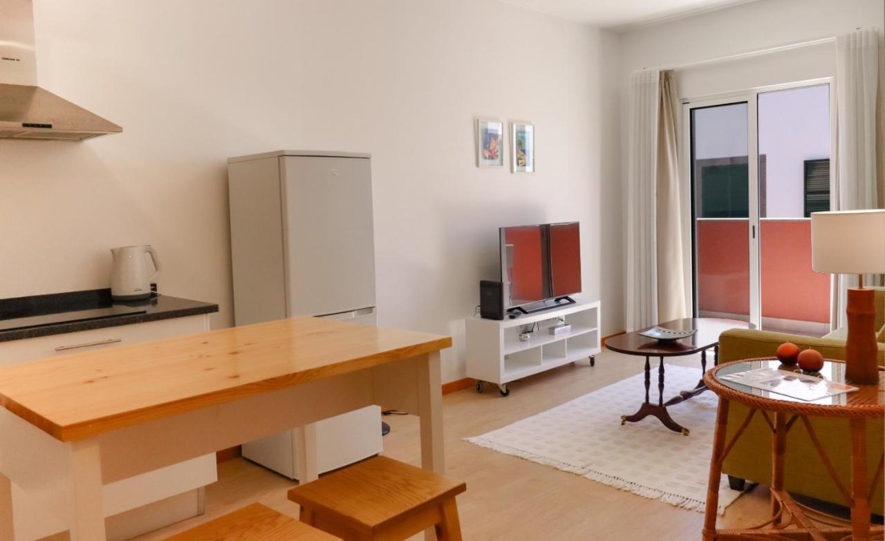 Ribeira Das Casas Apartments By Madeira Sun Travel ฟุงชาล ภายนอก รูปภาพ