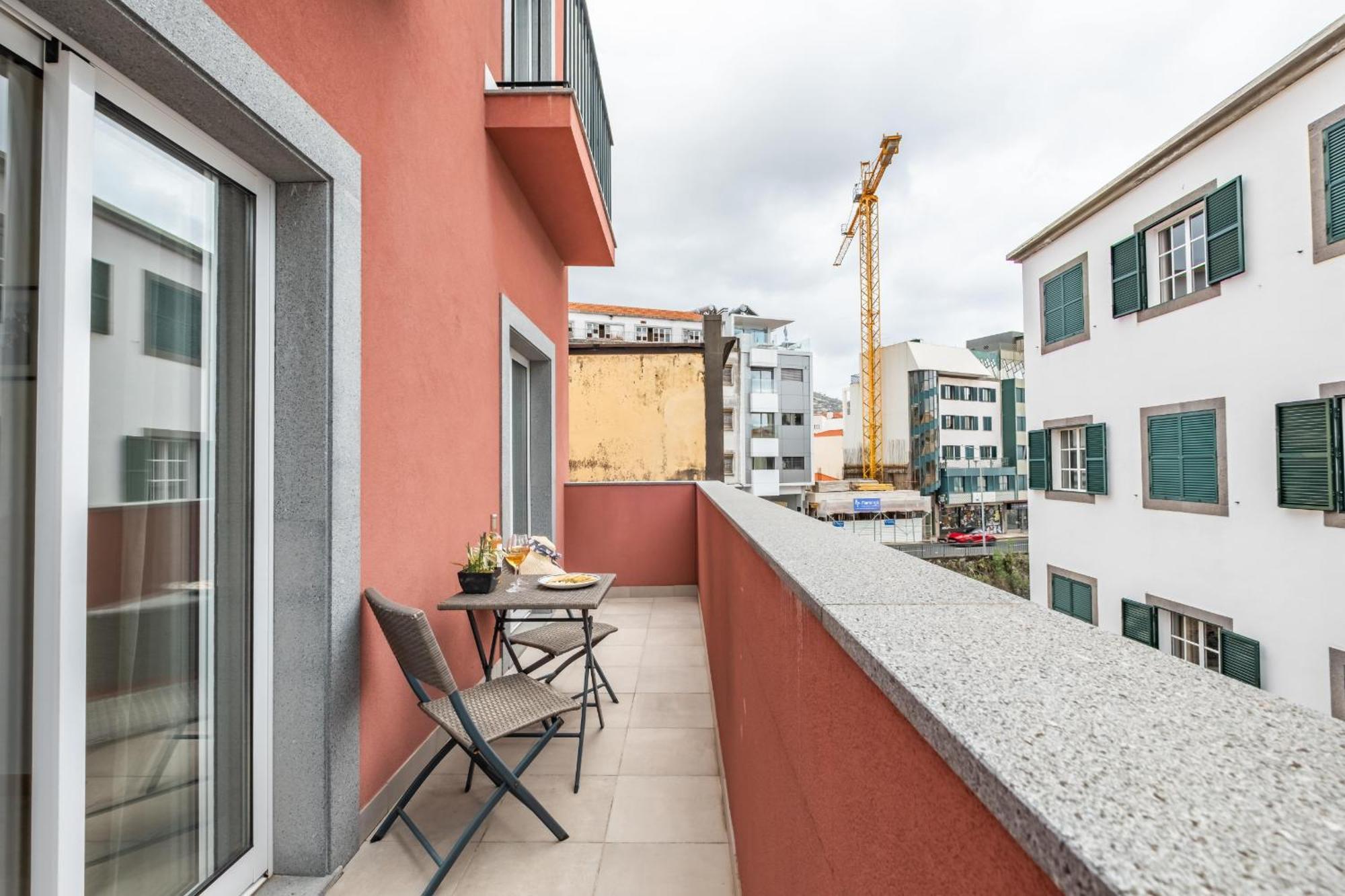 Ribeira Das Casas Apartments By Madeira Sun Travel ฟุงชาล ภายนอก รูปภาพ