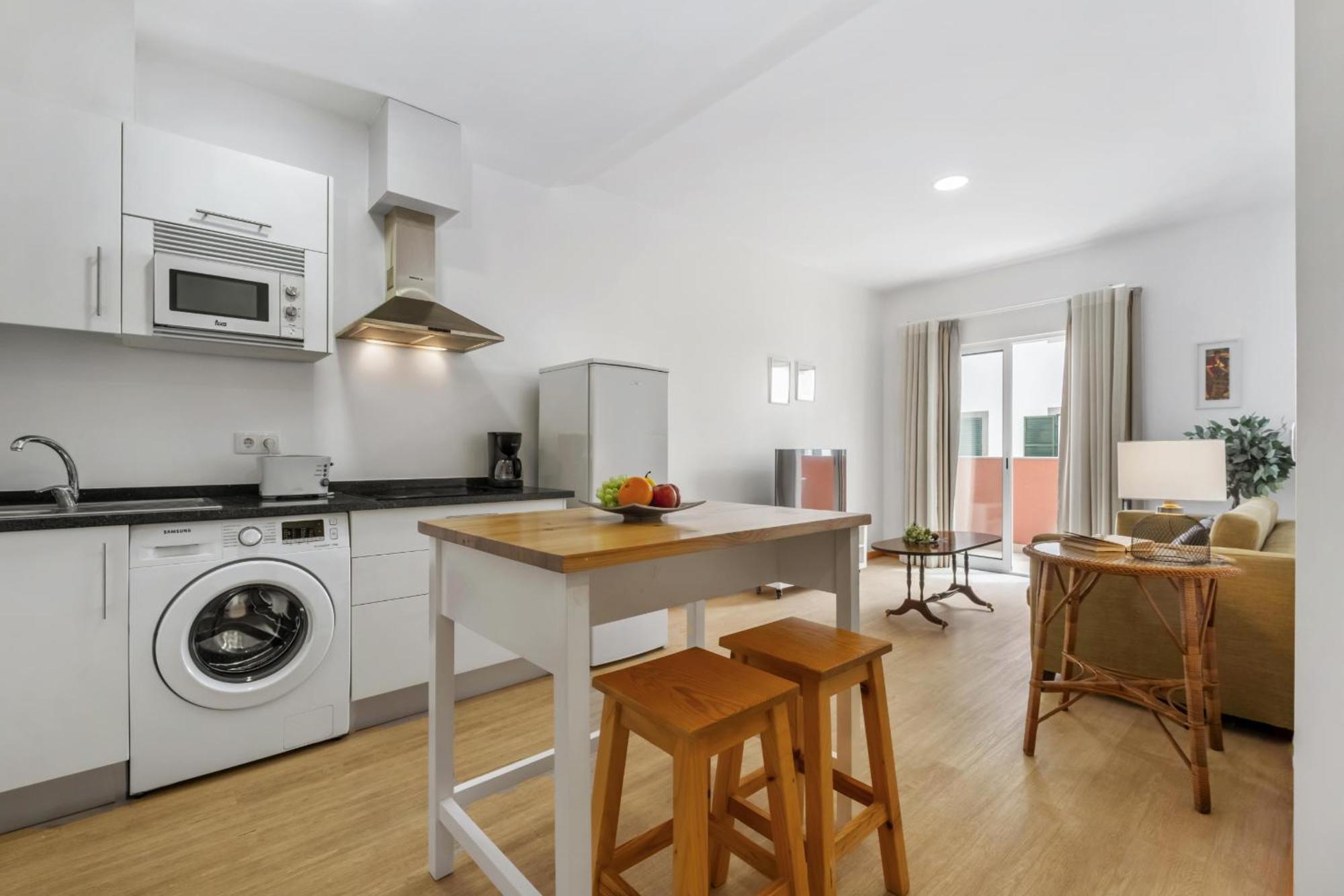 Ribeira Das Casas Apartments By Madeira Sun Travel ฟุงชาล ภายนอก รูปภาพ