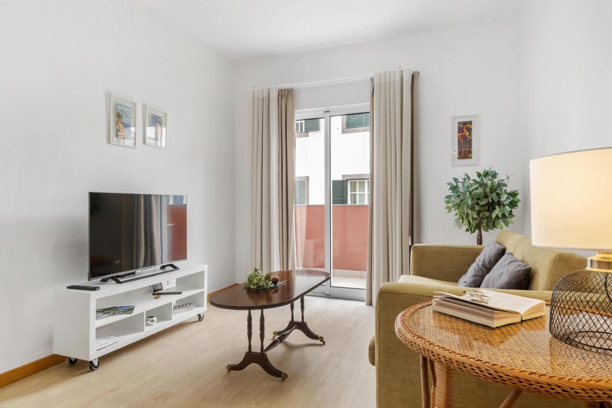 Ribeira Das Casas Apartments By Madeira Sun Travel ฟุงชาล ภายนอก รูปภาพ