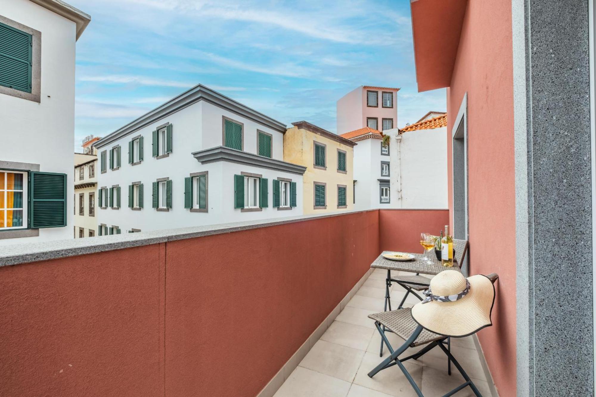 Ribeira Das Casas Apartments By Madeira Sun Travel ฟุงชาล ภายนอก รูปภาพ